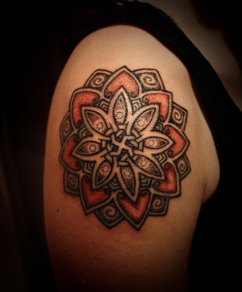 Swastika lotus, made by Lars - shoulder tattoo