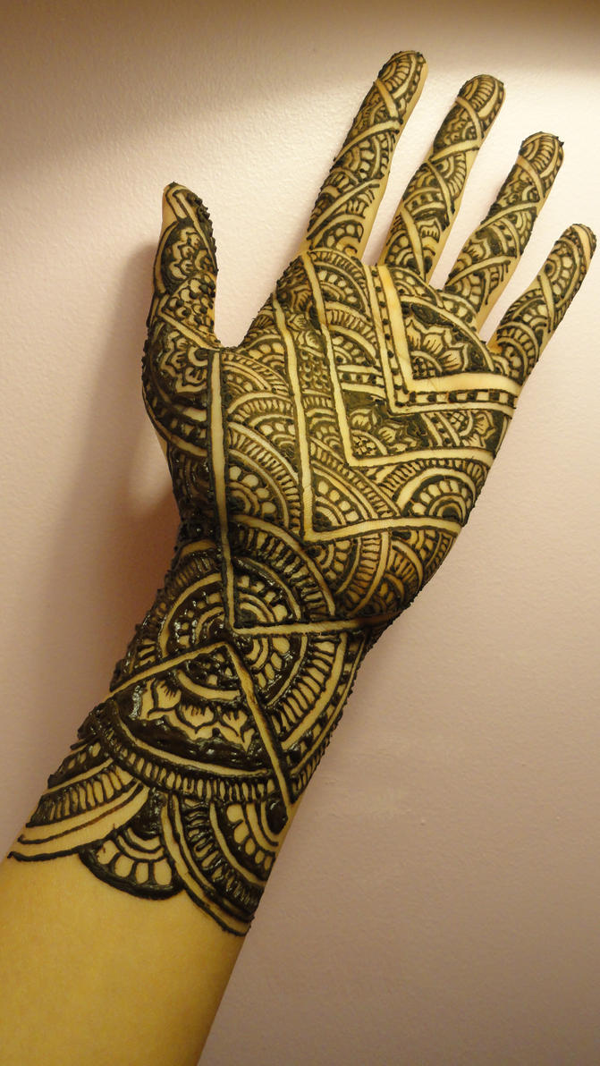 Hand Henna Tattoo Picture 2